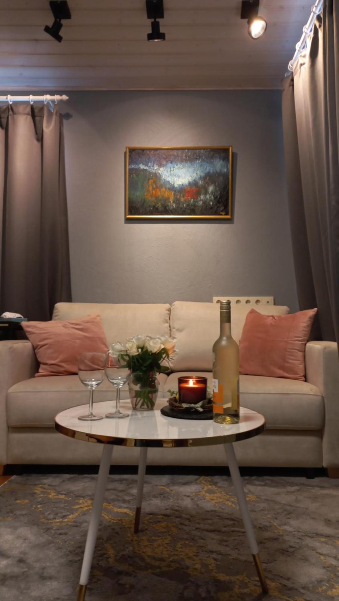 Tiny House, Kesk Loft Apartment ตาร์ตู ภายนอก รูปภาพ